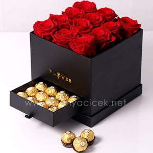  Manavgat Flower Order - 12 Roses and Ferrero Chocolates