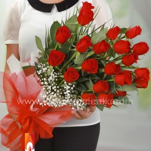 Manavgat Florist - 19 Red Roses Bouquet