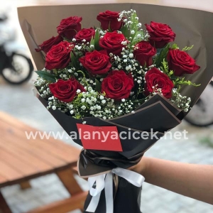  Manavgat Flower Order - With 13 Roses Bouquet