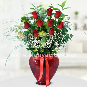 Manavgat Florist - 9 Red Roses in Heart Vase